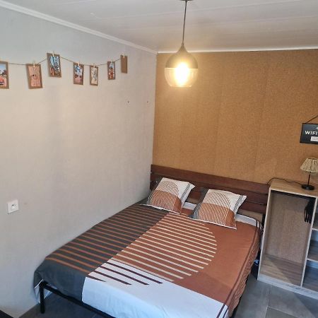 Sérézin-du-Rhône Appartement Independant Dans Maison Avec Jardinet, Au Calme מראה חיצוני תמונה